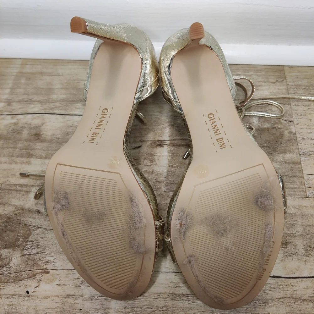 Gianni Bini Metallic gold ankle tie heel size 10 - Picture 4 of 4